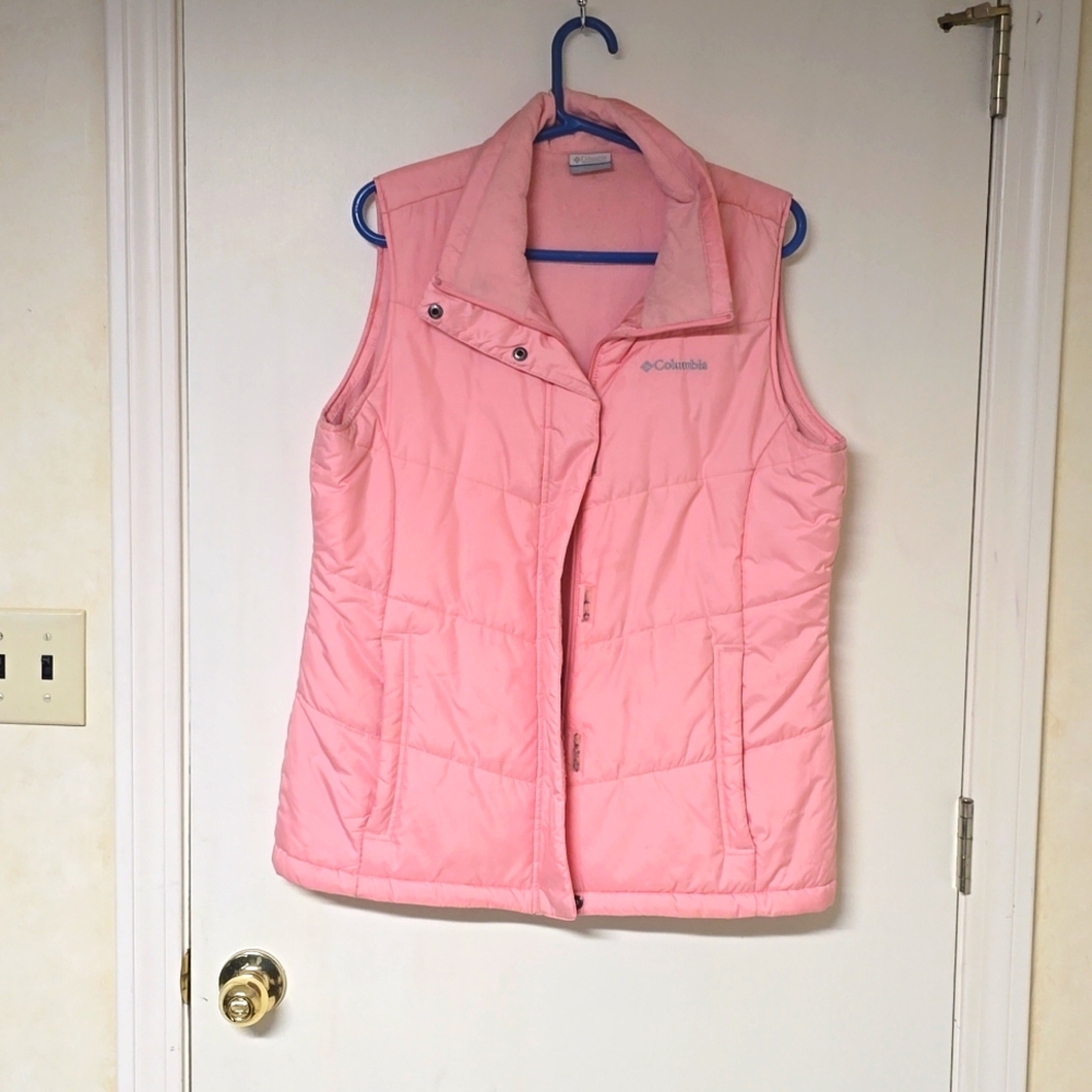 Women's large Columbia Vest.